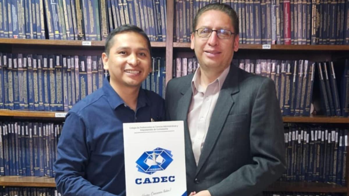 INTENCIÓN DE CONVENIO ENTRE EL COLEGIO DE PROFESIONALES EN CIENCIAS ADMINISTRATIVAS Y EMPRESARIALES DE COCHABAMBA (CADEC) Y LA UNIVERSIDAD CENTRAL (UNICEN) PARA FORTALECER LA FORMACIÓN Y EL DESARROLLO PROFESIONAL